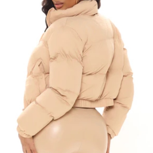 Fashion Nova Beige Tan Cropped Puffer Drop Shoulder Front Zip Jacket Size S - Picture 1 of 11